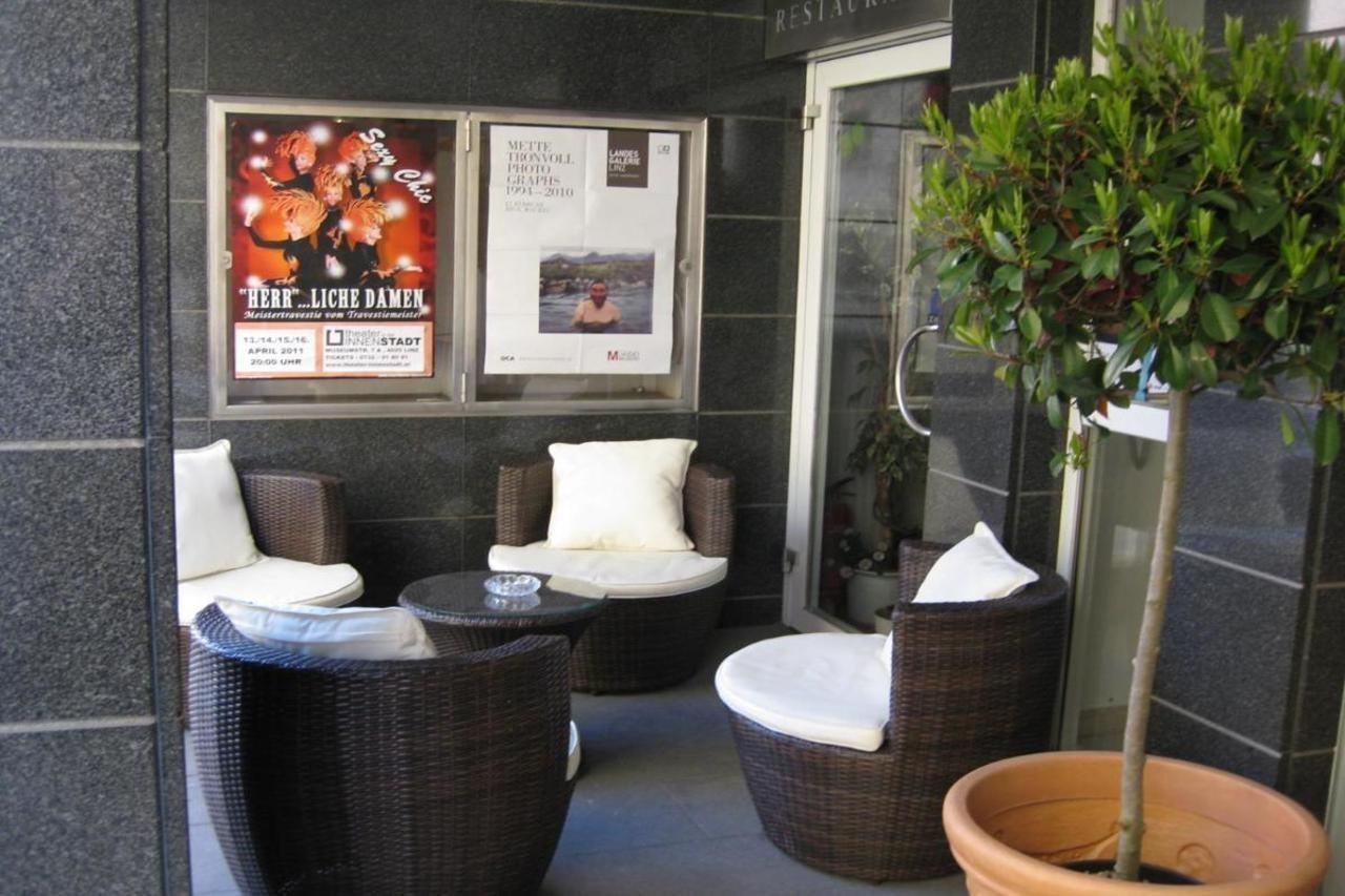 לינץ Dom Hotel מראה חיצוני תמונה