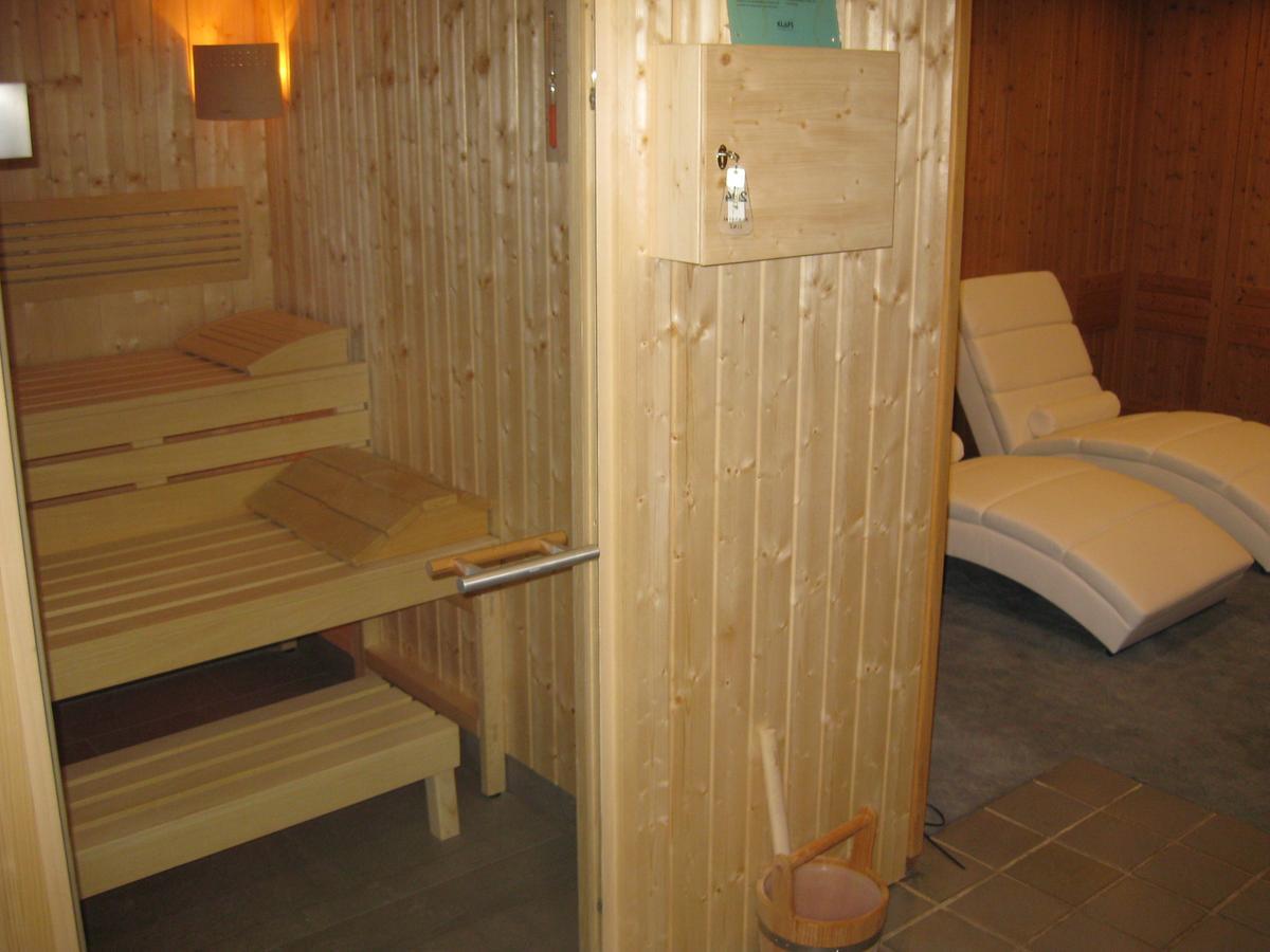 לינץ Dom Hotel מראה חיצוני תמונה