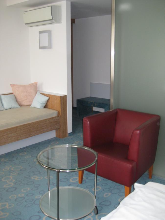 לינץ Dom Hotel מראה חיצוני תמונה