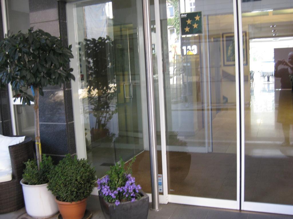 לינץ Dom Hotel מראה חיצוני תמונה
