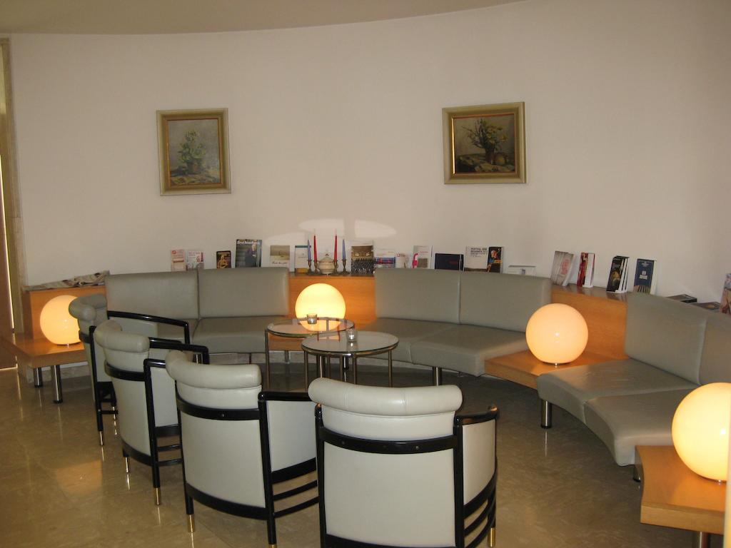 לינץ Dom Hotel מראה חיצוני תמונה