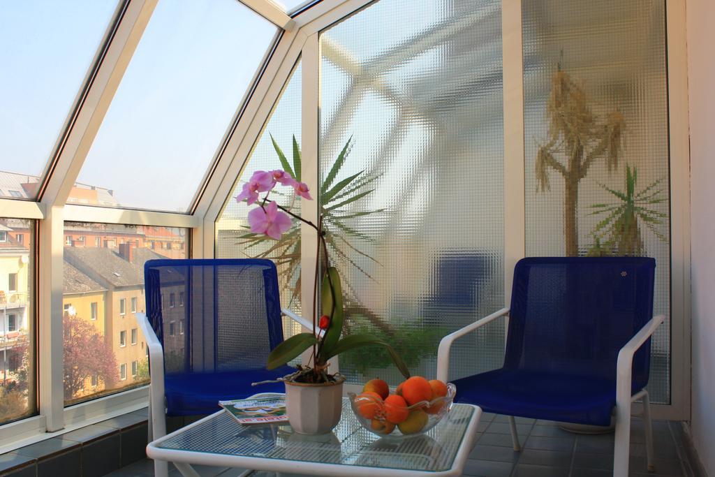 לינץ Dom Hotel מראה חיצוני תמונה